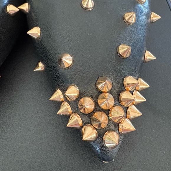 CHRISTIAN LOUBOUTIN DEGRASPIKE LEATHER BALLET FLATS - Picture 8 of 15